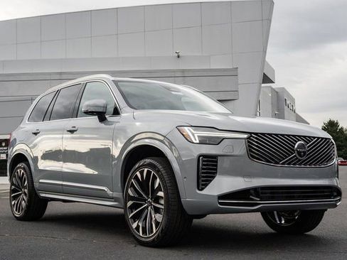 New 2026 Volvo XC90 B6 Plus w/ Protection Package Premier image 2
