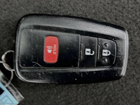 Used 2023 Toyota RAV4 XLE FWD image 36