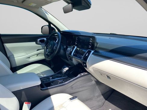 Certified 2021 Kia Sorento S w/ Panoramic Sunroof Package AWD/4WD image 10