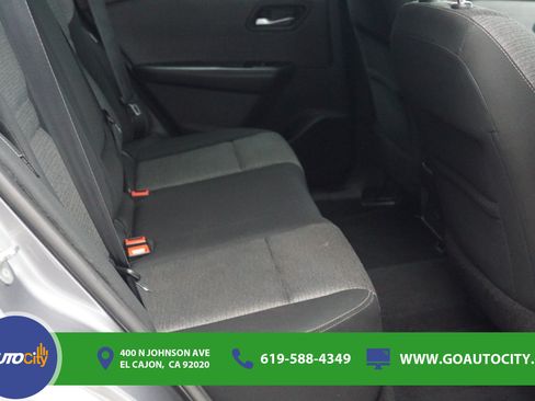 Used 2022 Nissan Rogue SV AWD/4WD image 13