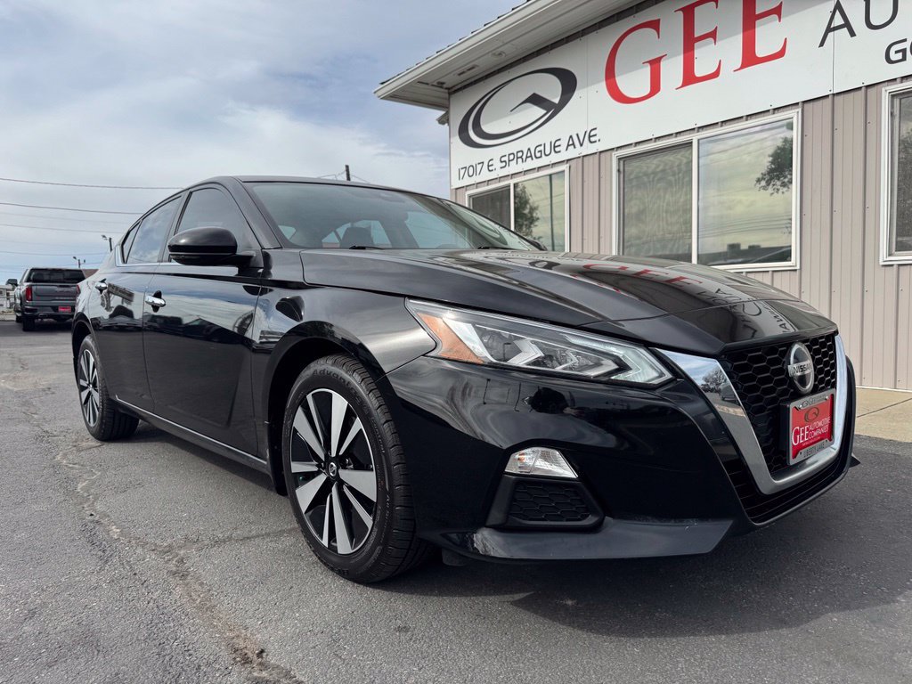 Used 2021 Nissan Altima 2.5 SV w/ SV Premium Package AWD/4WD image 9