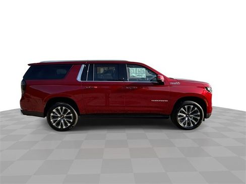 New 2025 Chevrolet Suburban High Country image 9