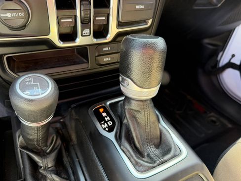 Used 2020 Jeep Gladiator Sport w/ Quick Order Package 24S image 30