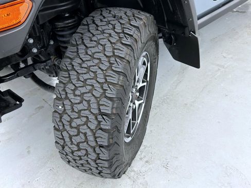 Used 2024 Jeep Wrangler Unlimited Rubicon w/ Convenience Group AWD/4WD image 24