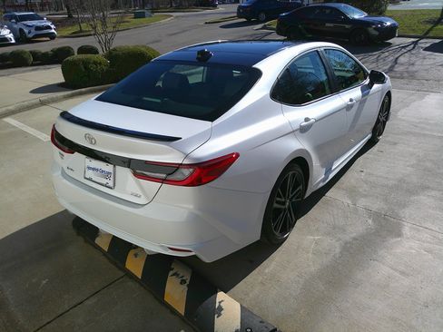 Used 2025 Toyota Camry XSE image 13