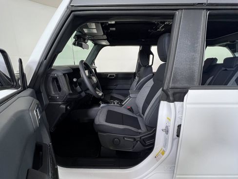 New 2025 Ford Bronco 4-Door image 9