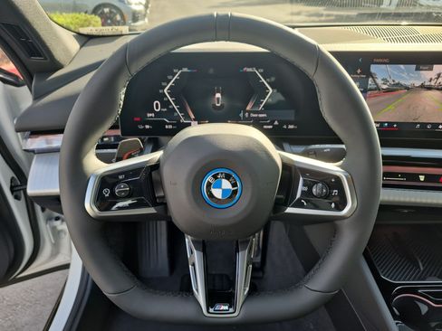 New 2027 BMW i5 eDrive40 w/ M Sport Package RWD image 18