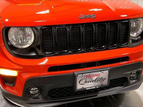 Used 2021 Jeep Renegade Latitude w/ Sun & Sound Group image 30