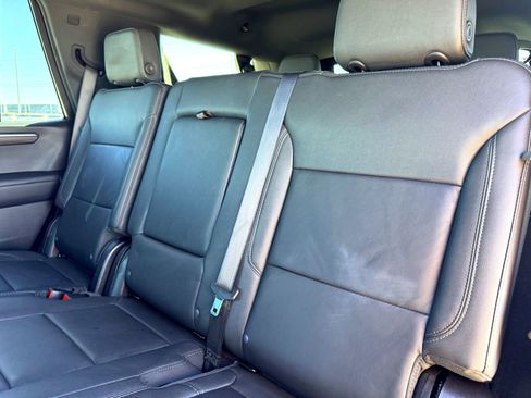 Used 2025 Chevrolet Tahoe Z71 image 19