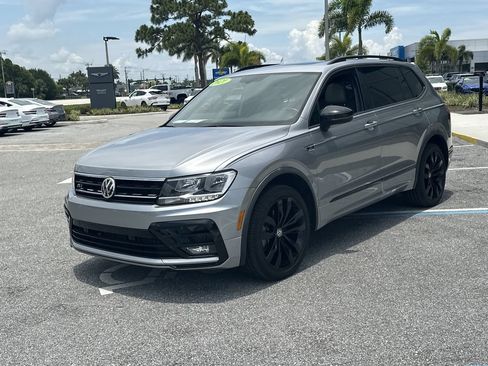Used 2021 Volkswagen Tiguan SE R-Line FWD image 3