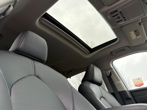 Certified 2026 Toyota Highlander XLE image 18