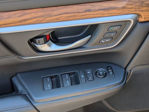 Used 2020 Honda CR-V Touring image 22