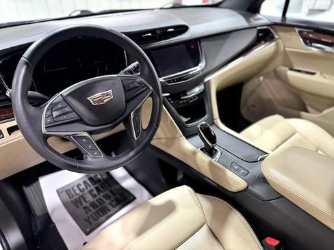 Used 2018 Cadillac XT5 Premium Luxury image 19
