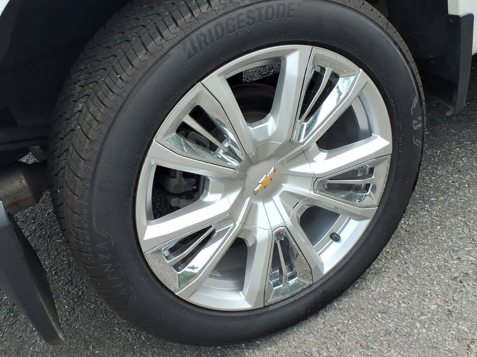Certified 2023 Chevrolet Silverado 1500 High Country w/ High Country Premium Package AWD/4WD image 8