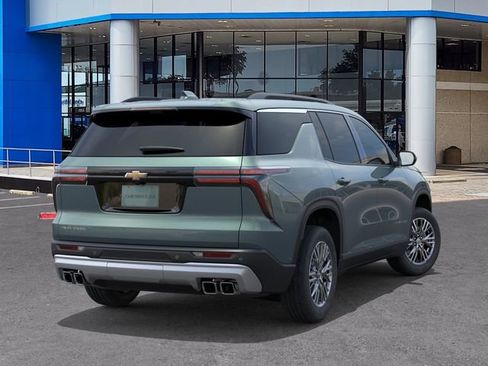 New 2027 Chevrolet Traverse LT w/ Driver Confidence Package FWD image 4