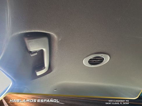 Used 2023 Chevrolet Traverse RS image 25