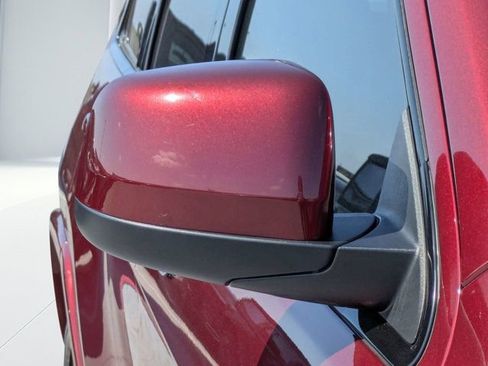 Used 2022 Jeep Grand Cherokee Laredo X RWD image 11