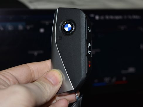 New 2026 BMW X5 xDrive50e w/ Executive Package image 17