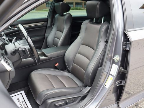 Used 2019 Honda Accord Sport image 12