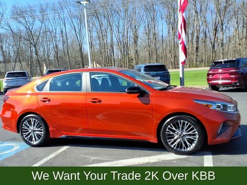 Used 2022 Kia Forte GT-Line w/ GT-Line Premium Package FWD image 5
