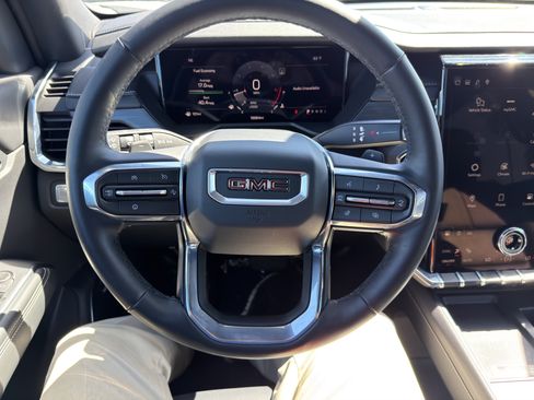 Used 2026 GMC Acadia Elevation w/ Elevation Premium Package FWD image 30