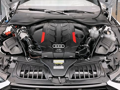 Used 2022 Audi S8 w/ S8 Comfort Plus Package image 29