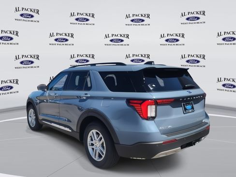 New 2025 Ford Explorer Active w/ Active Comfort Package image 3