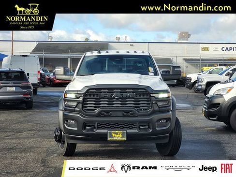 New 2026 RAM 5500 Tradesman AWD/4WD image 2