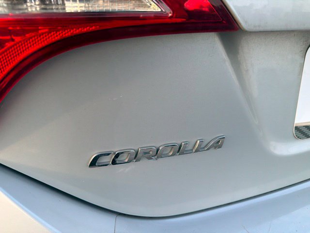 Used 2014 Toyota Corolla LE FWD image 29