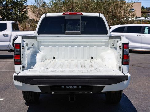 Used 2022 Nissan Frontier SV RWD image 25