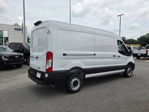 New 2026 Ford Transit 250 148 Medium Roof RWD image 37