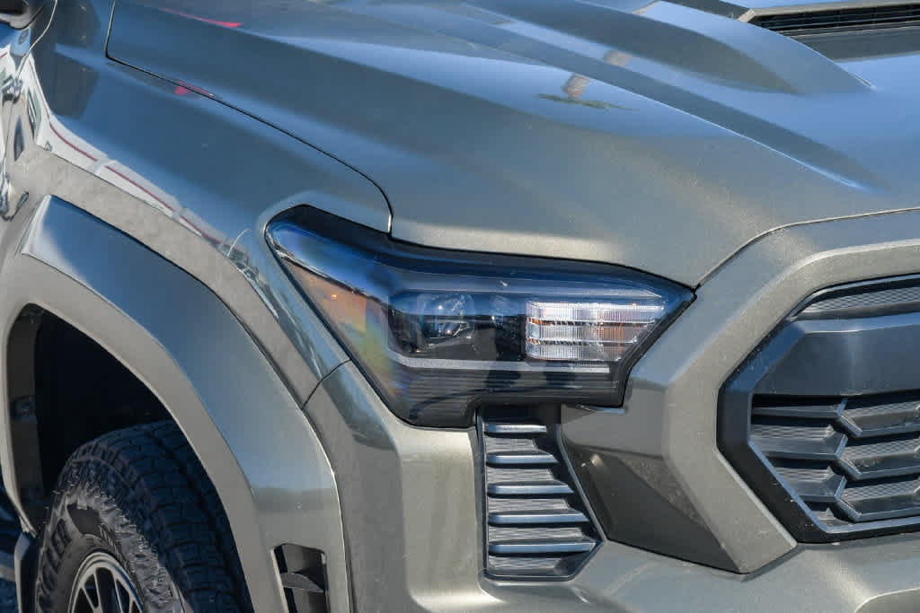 Certified 2026 Toyota Tacoma TRD Sport AWD/4WD image 4