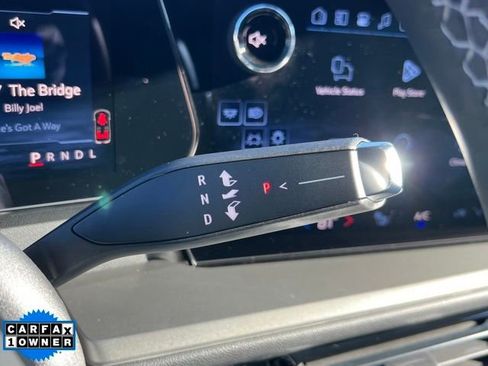 Used 2025 Chevrolet Traverse LT image 23