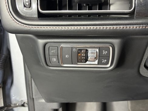 Used 2020 Lincoln Aviator Grand Touring w/ Elements Package Plus AWD/4WD image 31