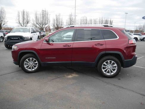 Used 2019 Jeep Cherokee Latitude w/ Popular Appearance Group image 15