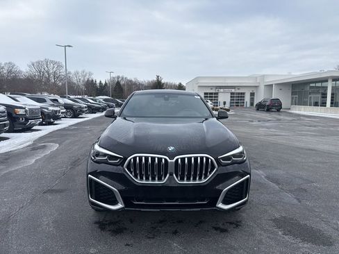 Used 2023 BMW X6 xDrive40i w/ Premium Package image 2