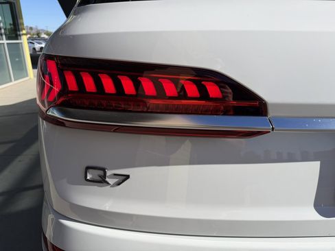 Used 2023 Audi Q7 Premium Plus w/ Premium Plus Package image 14