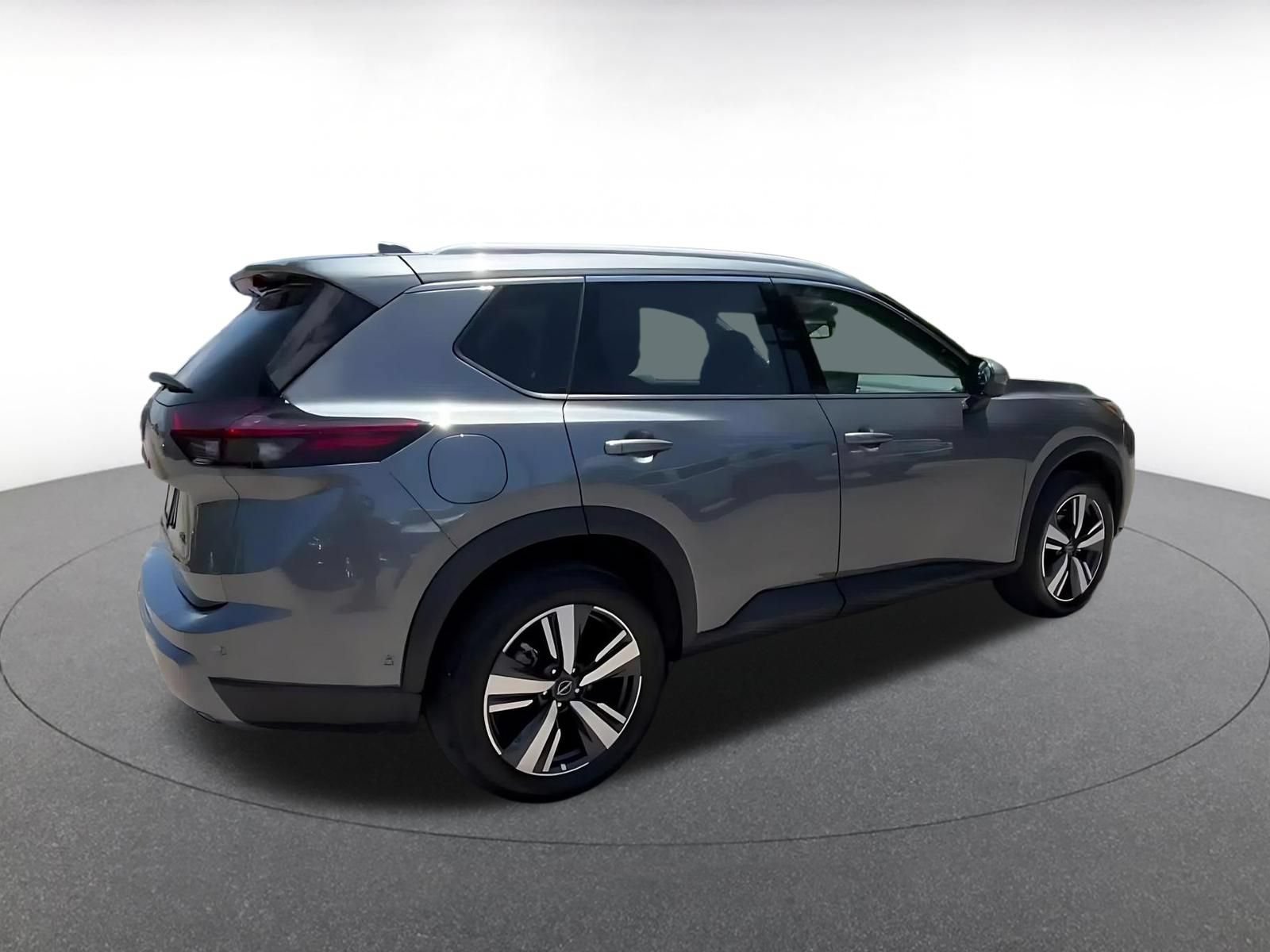 Used 2026 Nissan Rogue SL FWD image 13