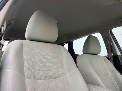 Used 2019 Nissan Rogue Sport SV AWD/4WD image 18