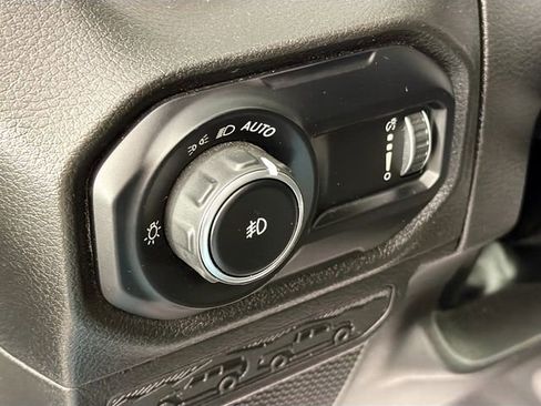 Used 2024 Jeep Wrangler Willys image 10