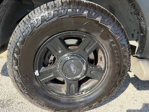 Used 2004 Ford Expedition Eddie Bauer image 26