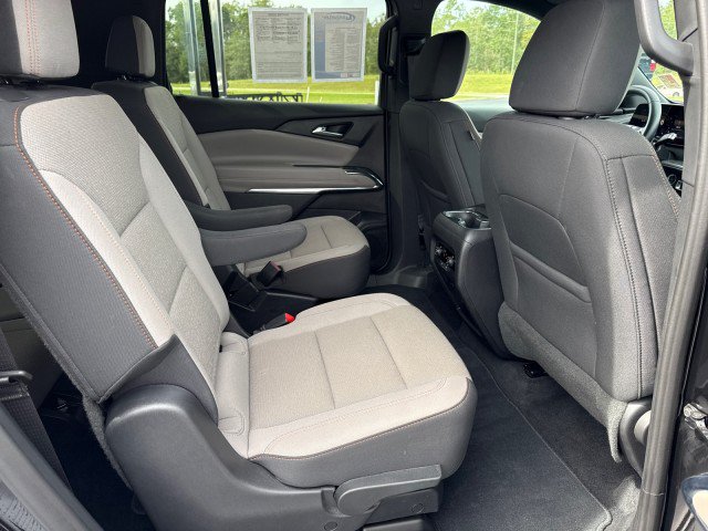 Used 2026 Chevrolet Traverse LT w/ Driver Confidence Package FWD image 13