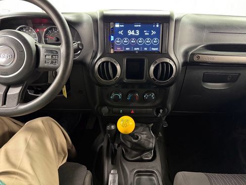 Used 2011 Jeep Wrangler Sport AWD/4WD image 20