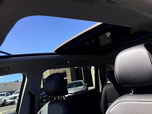 Used 2018 Volkswagen Tiguan SE w/ Panoramic Sunroof Package AWD/4WD image 44
