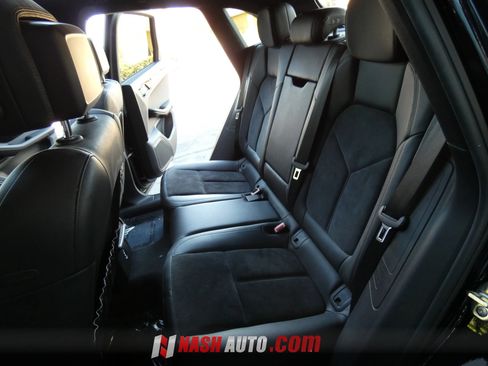 Used 2020 Porsche Macan AWD/4WD image 44