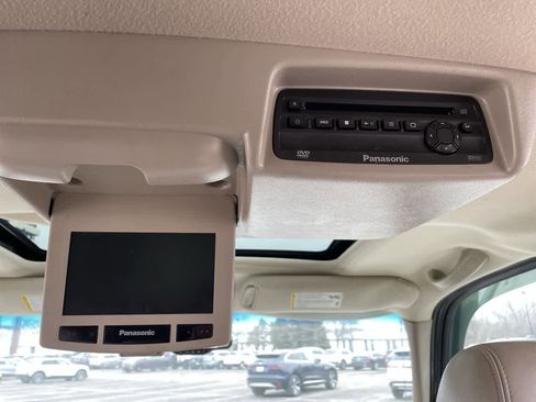 Used 2005 Chevrolet Suburban LT w/ Preferred Equipment Group image 22