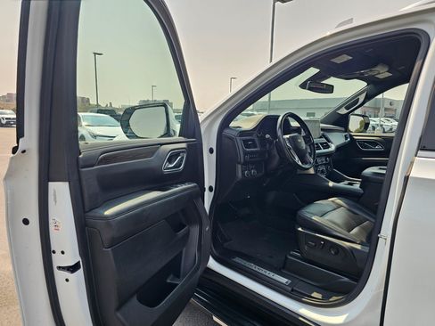 Used 2021 Chevrolet Suburban LT AWD/4WD image 18