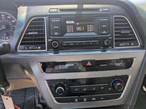 Used 2017 Hyundai Sonata SE FWD image 17