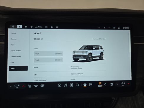 Used 2024 Rivian R1S Adventure AWD/4WD image 29