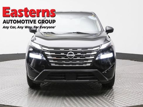 Used 2024 Nissan Rogue S image 2